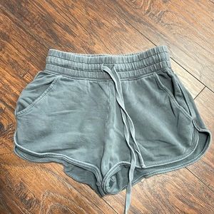 Women’s Fabletics Sue Sweatshorts II